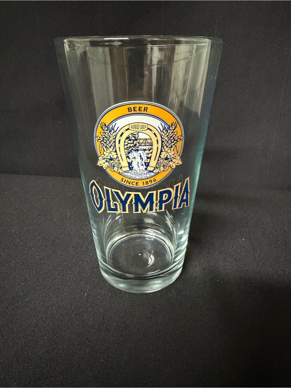Olympia Beer It’s the Water Pint Glass Horseshoe Logo Brewing Co Barware